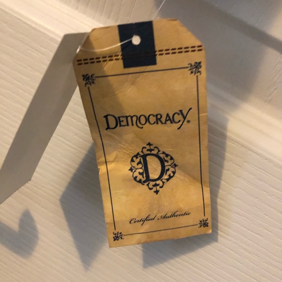 Democracy Dark Heather Gray cold Shoulder V-Neck Sweater Size Small NWT - Picture 9 of 9